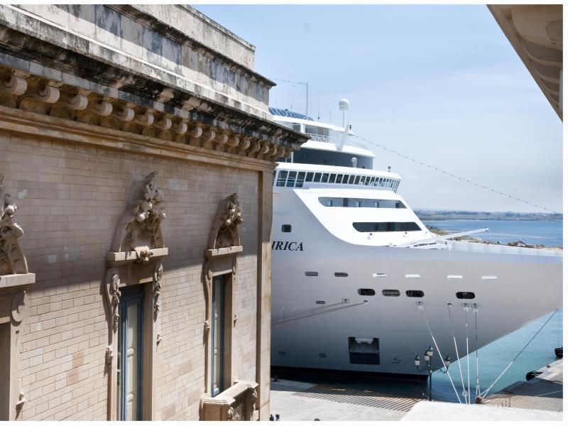 Marina Bay Villa Trapani Buitenkant foto